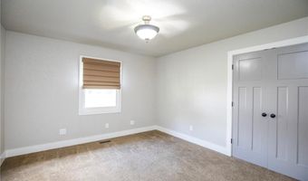 1904 Mayflower Rd, Bentonville, AR 72713
