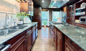 10 Stagecoach Ln, Amenia, NY 12501