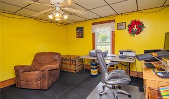 218 High St, Amsterdam, OH 43903