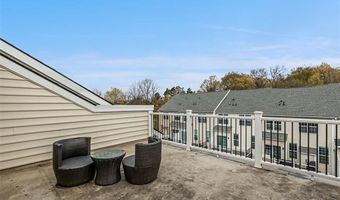 2769 Ashcombe Dr, Ann Arbor, MI 48105