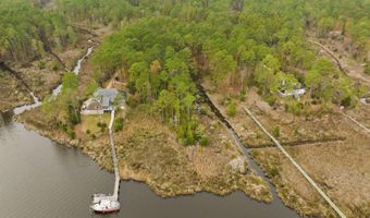 11 Starboard Ct, Aurora, NC 27806