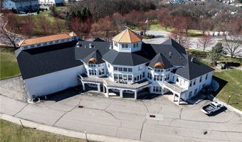 302 Pointe View Dr, Adams Twp., PA 16046