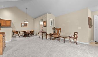2215 E TUSCANY Way 62, Appleton, WI 54913