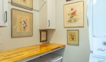 121 14th St, Apalachicola, FL 32320