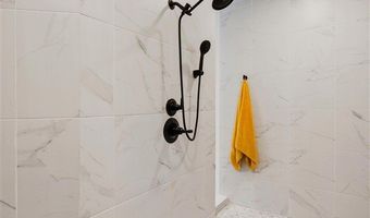 3309 Continental Ct, Altus, OK 73521