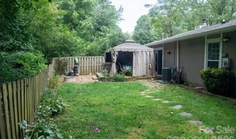 121 Wicklow Dr, Asheville, NC 28806