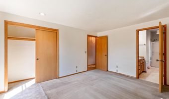 63552 Boyd Acres Rd, Bend, OR 97701