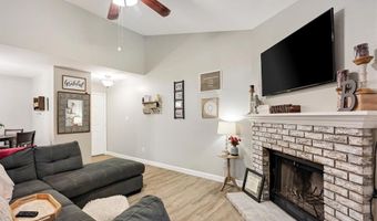 1034 Alpine Ridge Dr G6, Ballwin, MO 63021