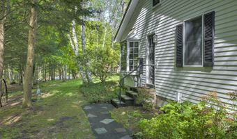 23 Meetinghouse Rd, Brattleboro, VT 05301