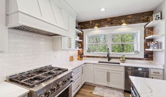 1101 Timber Valley Dr, Polk City, IA 50226