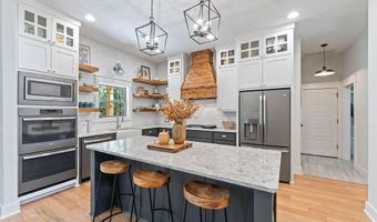 4205 Rainbow Farm Rd, Bentonville, AR 72713