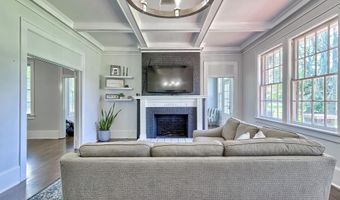 322 Saluda Ave, Batesburg, SC 29006
