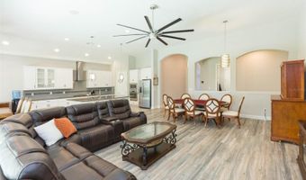 6331 VOYAGERS Pl, Apollo Beach, FL 33572