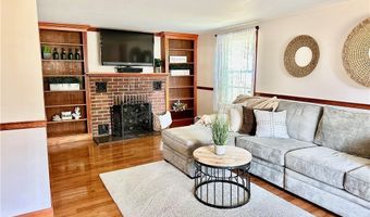 245 S Main St, Coventry, RI 02816