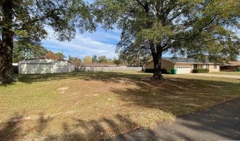 507 E Fannin St, De Kalb, TX 75559