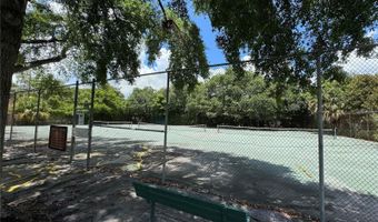 530 ORANGE Dr 11, Altamonte Springs, FL 32701