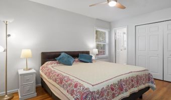 8304 BRIAR CREEK Dr, Annandale, VA 22003