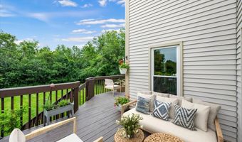 1661 Kensington Dr, Algonquin, IL 60102