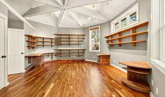 774 Lisa Ln, Ashland, OR 97520