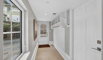 4964 ESKRIDGE Ter NW, Washington, DC 20016