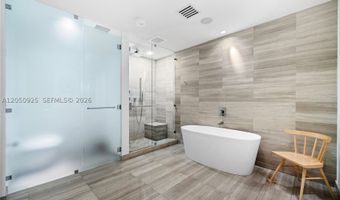 3250 NE 188th St 608, Aventura, FL 33180