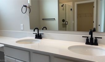 913 Arthur Trl, Aurora, OH 44202