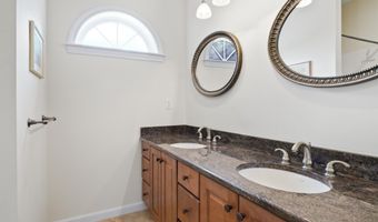 184 Windsor Dr, Auburn, NH 03032