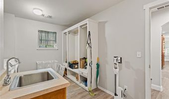 1257 East Dr, Bartlesville, OK 74006
