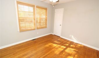 819 James St, Apex, NC 27502