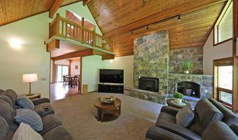 707 Benton Hill Rd, Becket, MA 01223