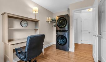 55 Drift Rd, Belford, NJ 07718