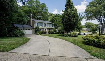 8614 BRAEBURN Dr, Annandale, VA 22003