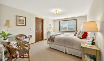 500 Pompadour Dr, Ashland, OR 97520