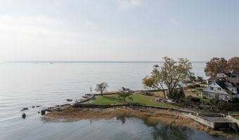 37 Seaview Ave, Branford, CT 06405