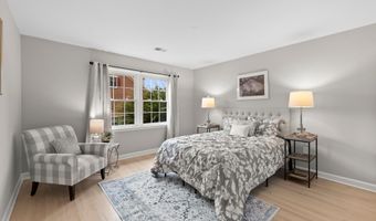 5190 BEDLINGTON Ter, Alexandria, VA 22304