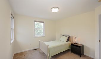 4 Jennifer Ln, Amherst, NH 03031