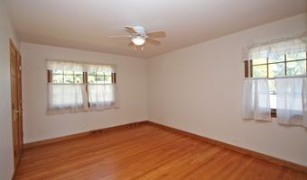 2405 E Miner St, Arlington Heights, IL 60004