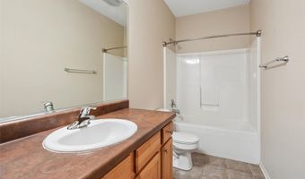 2406 NE Oak Dr 4, Ankeny, IA 50021