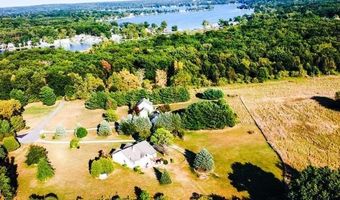 4537 W Black Oak Cir, Angola, IN 46703