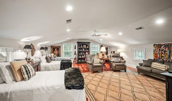 9 Bajala Dr E, Beaufort, SC 29907