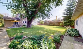 826 Minnie Maddern St, Albert Lea, MN 56007