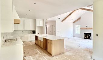 10 McGinnis Ln, Bella Vista, AR 72715