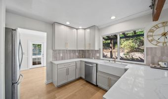 30729 Lakefront Dr, Agoura Hills, CA 91301