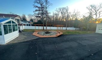 4816 DODSON Dr, Annandale, VA 22003