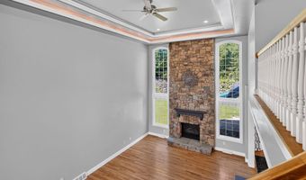 5 Normandy Sq, Guilderland, NY 12009