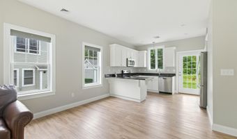 16 Frontier Way, Arundel, ME 04046