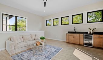 82 Sunset Dr, Belmont, NH 03220