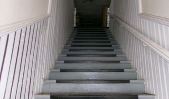 19 S Washington St, Bloomfield, IN 47424