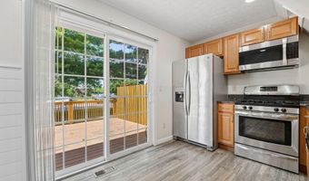 817 Pine Way Dr M1, Columbus, OH 43085
