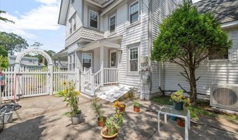 45 County Line Rd, Amityville, NY 11701